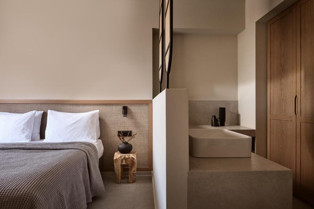 Alamis Hotel & Apartments — 3