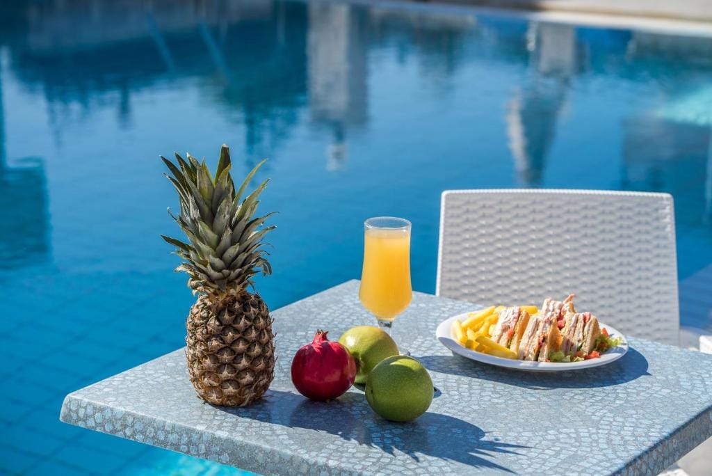 Alamis Hotel & Apartments — 4