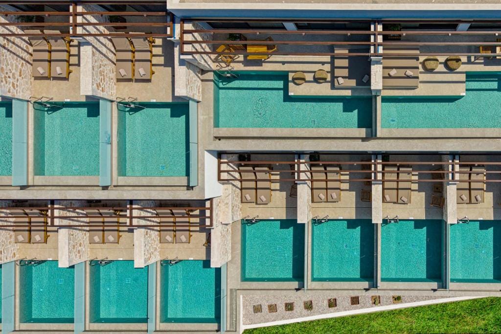 Mela Sea Suites - Seaview Private Suites — 3
