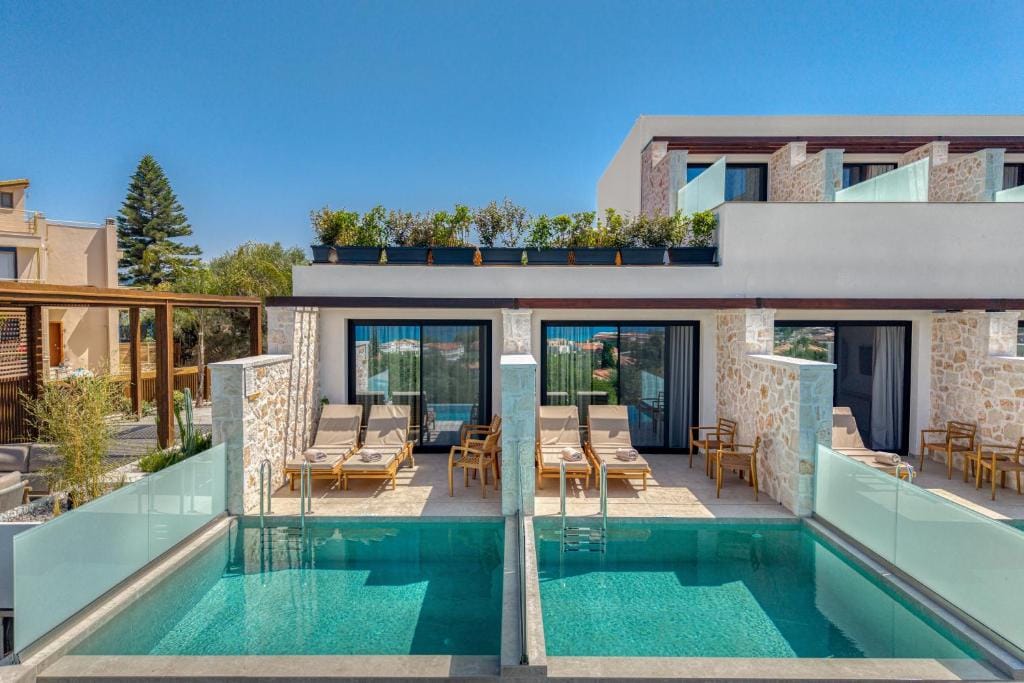 Mela Sea Suites - Seaview Private Suites — 5