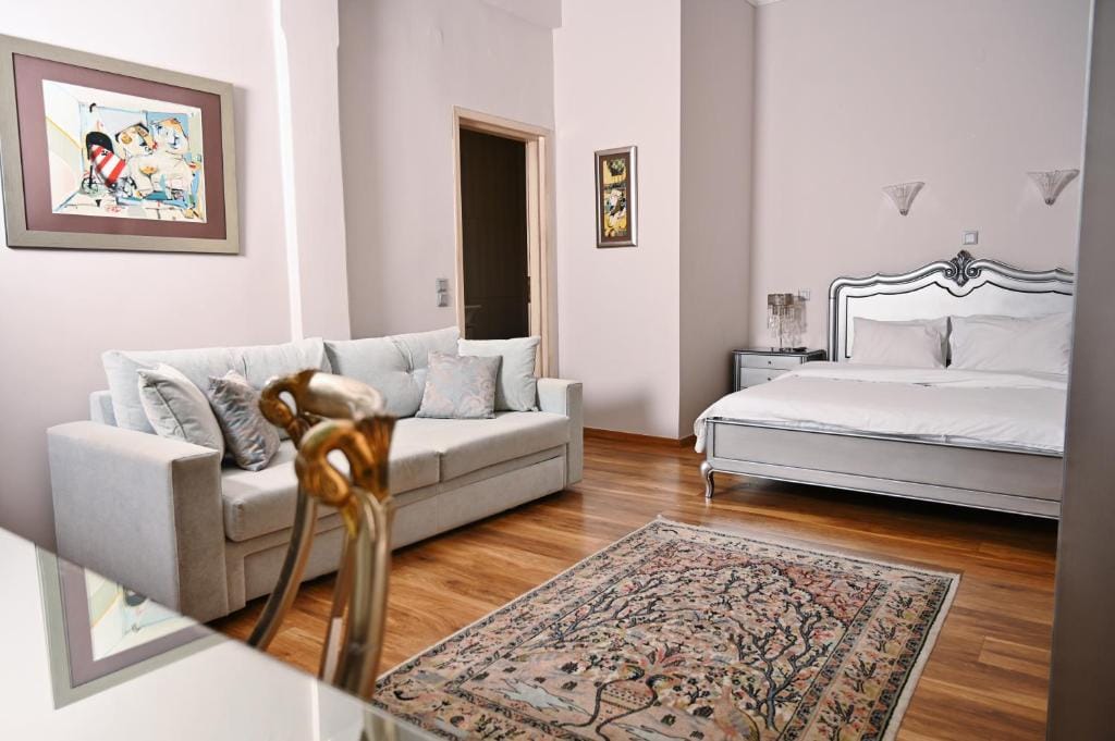 Le Bijou Luxury Rooms & Suites — 1