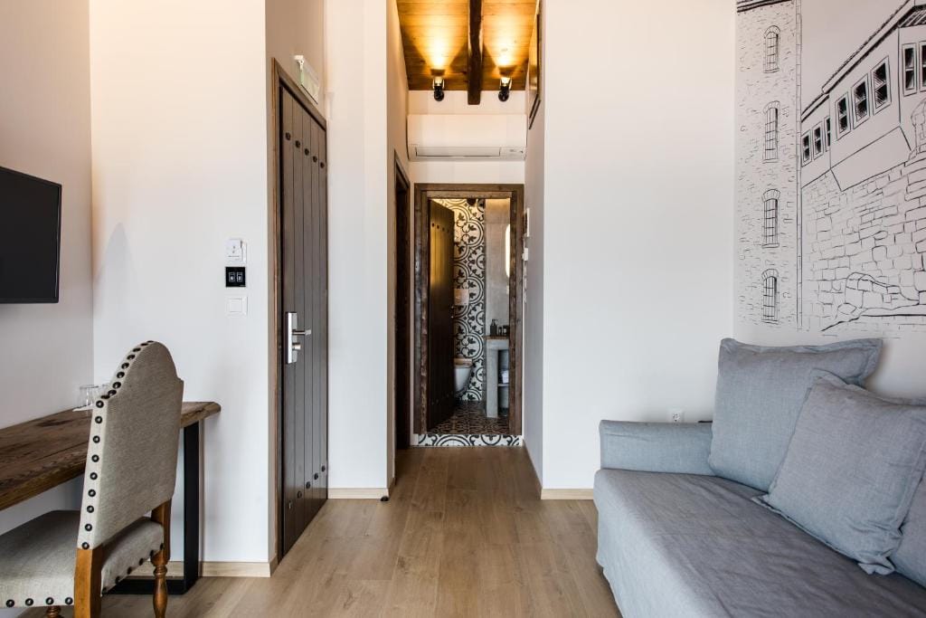 Olganos VL Luxury Rooms & Suites — 5