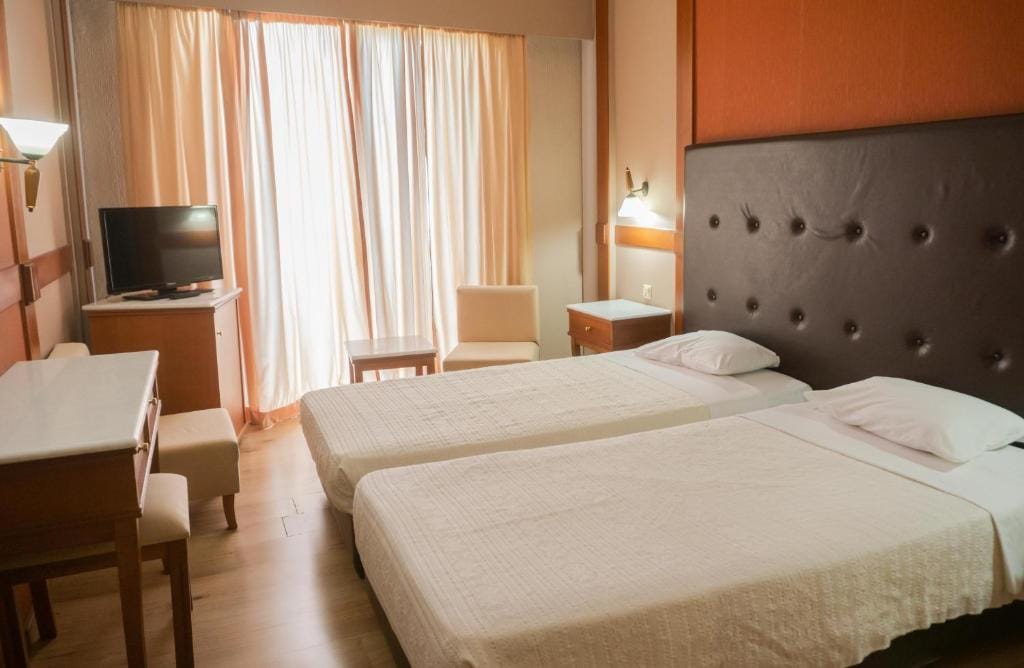 Park Hotel — 2