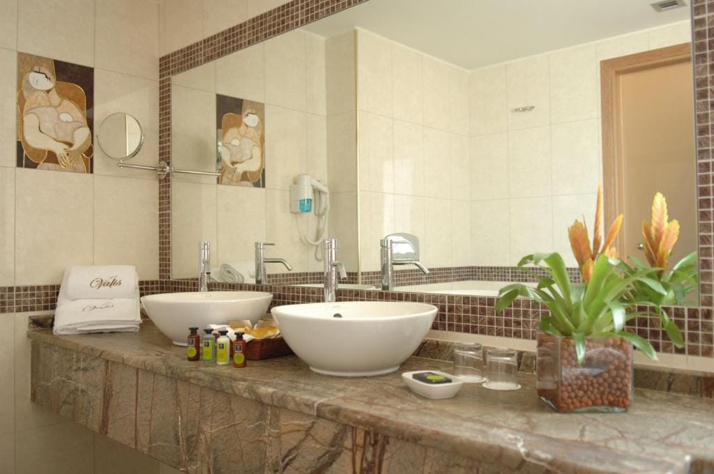 Valis Resort Hotel — 2