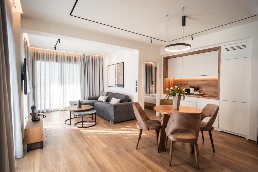 Volos Inn Hotel — 3