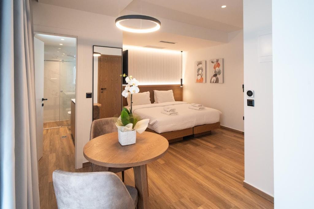 Volos Inn Hotel — 4