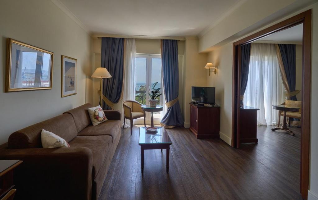 Volos Palace — 5