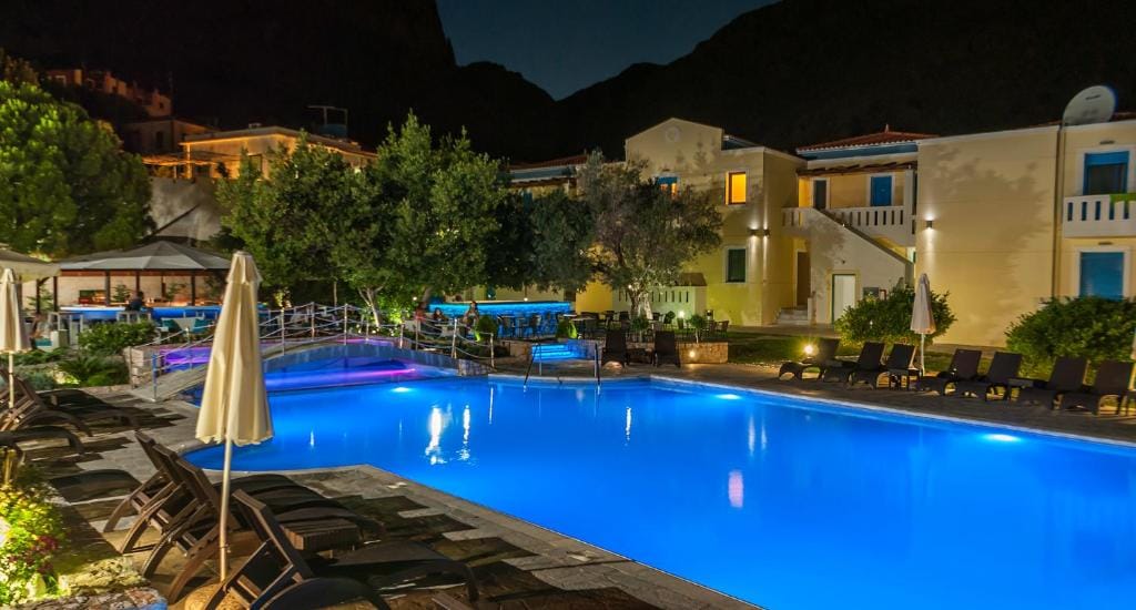 Pearl Bay Hotel Apartments — 4