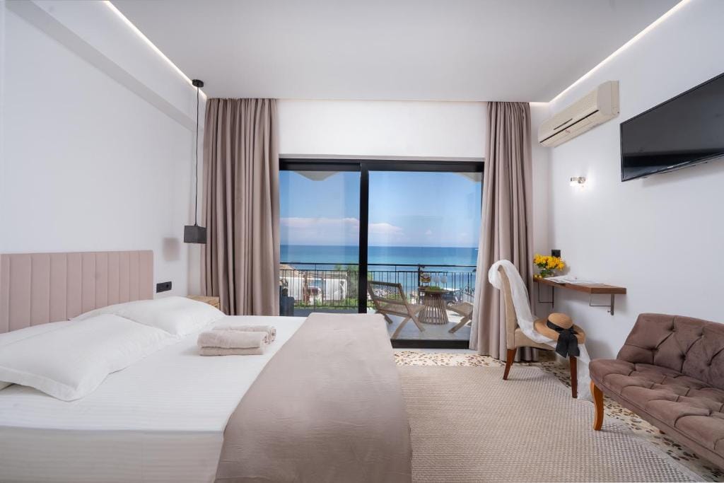 Anastasia Miramar Deluxe Apartments — 2