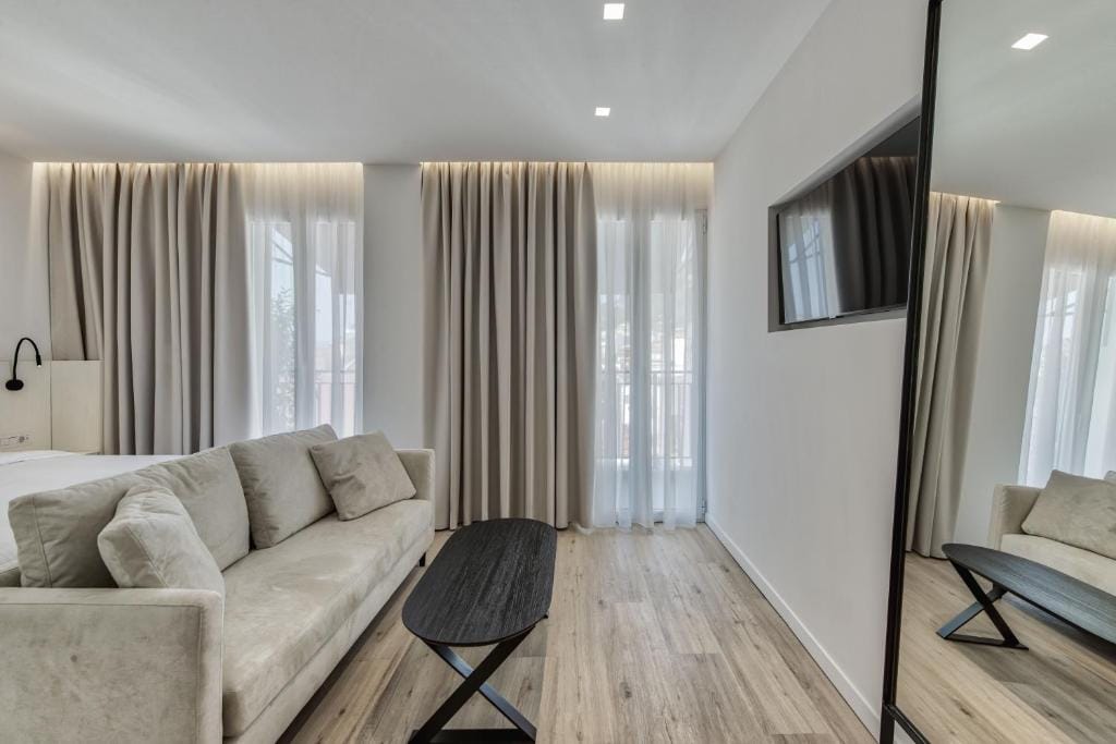 Bitzaro Boutique Hotel — 4